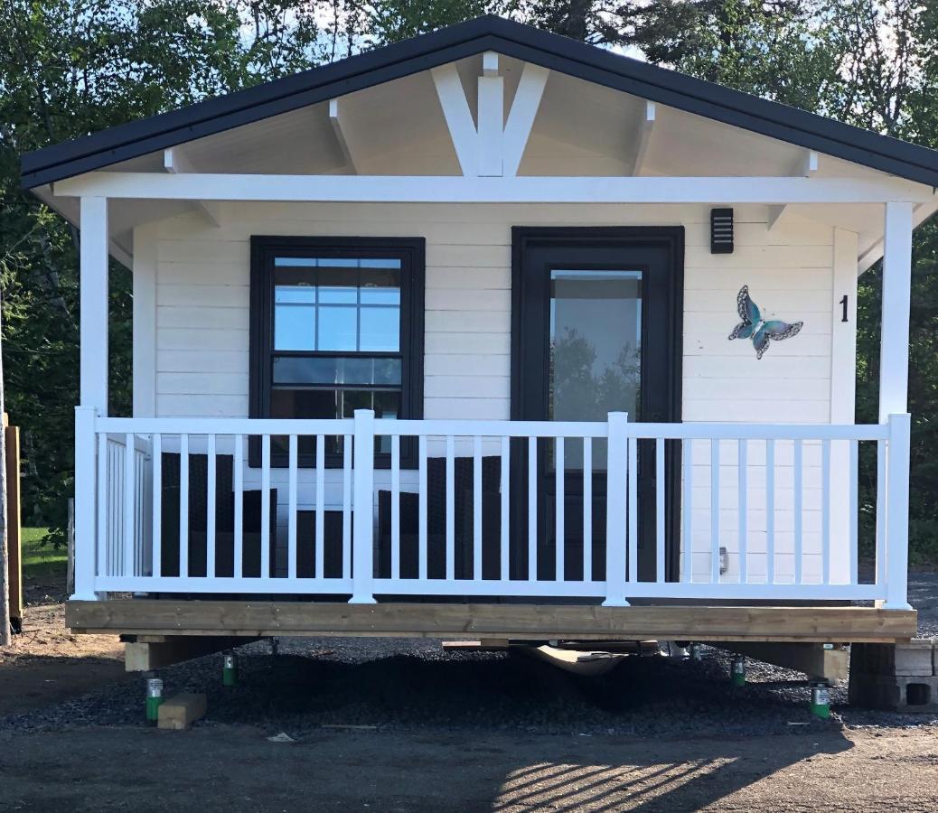 Les Chalets De La Colline Inc 베이셍트캐서린 외부 사진