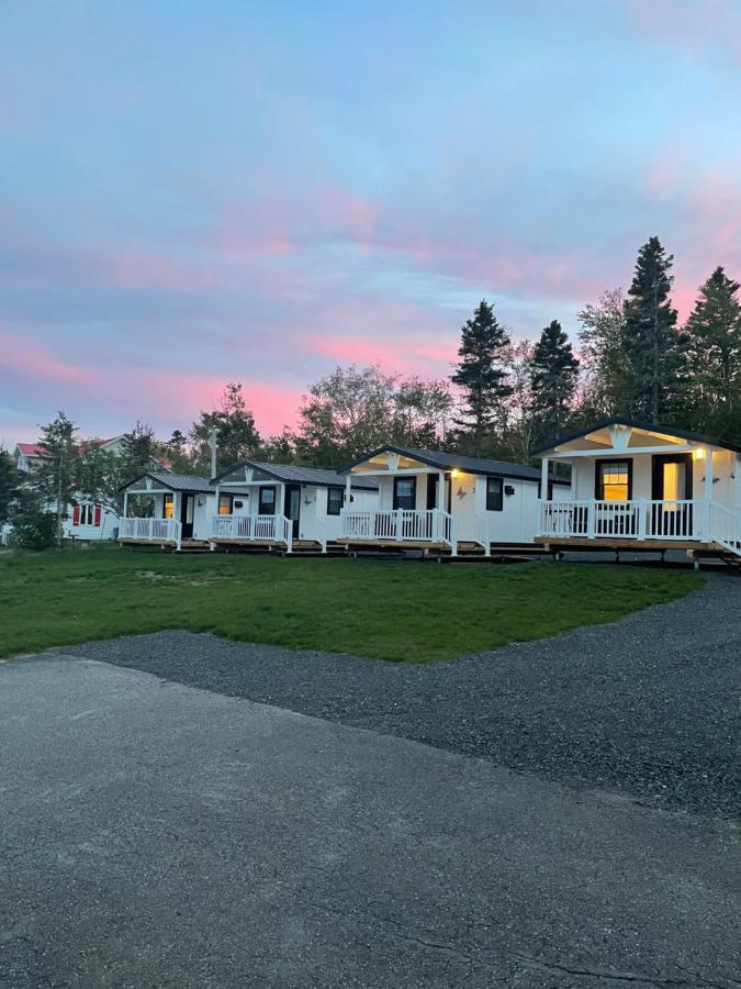 Les Chalets De La Colline Inc 베이셍트캐서린 외부 사진